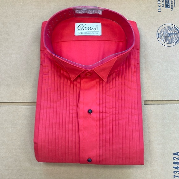 Red Wingtip Collar Pleated Tuxedo Shirt 18.5 x 32/33 New - Picture 1 of 1